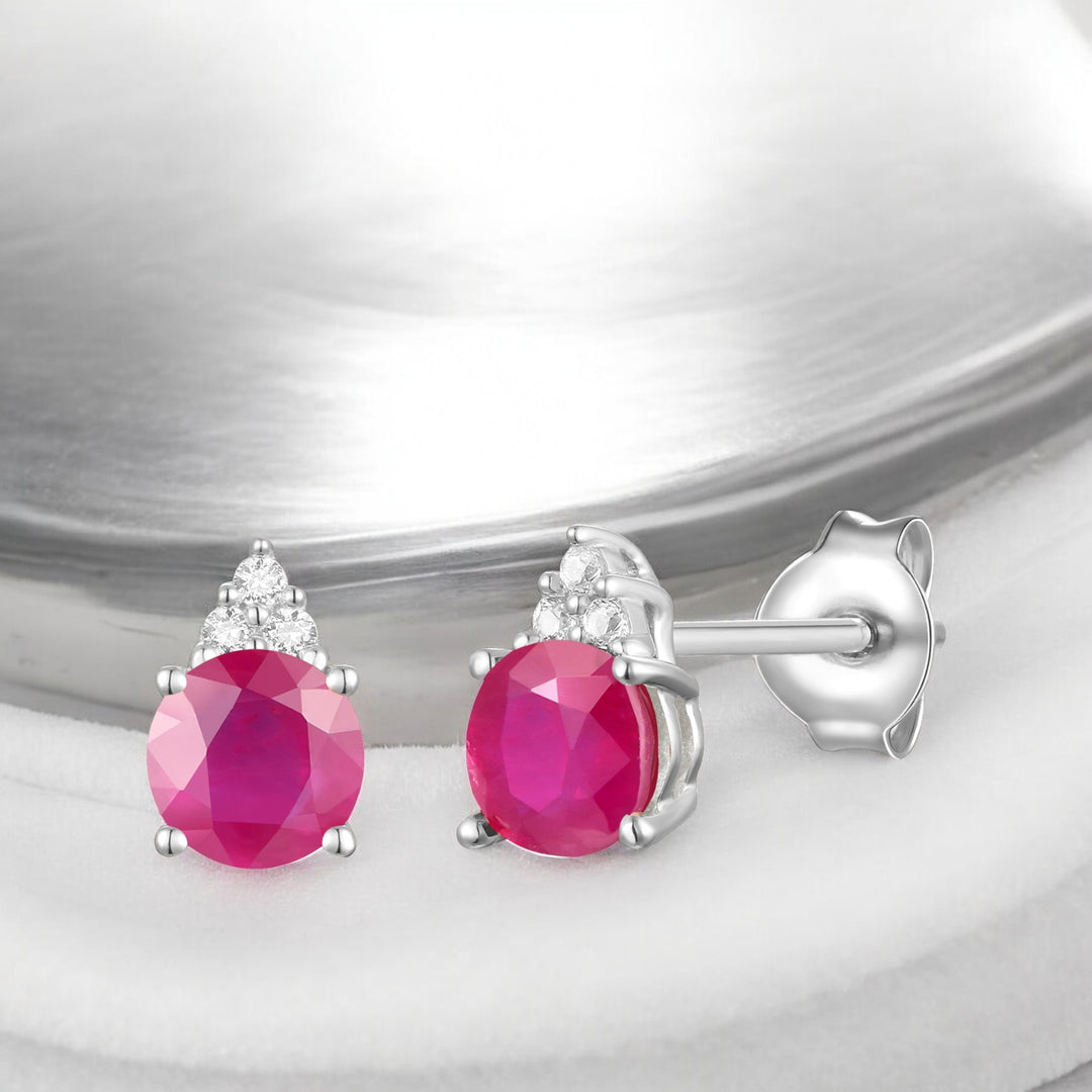 Elegant 14K Gold Stud Earrings with Diamonds and Ruby – 4.5mm Stone