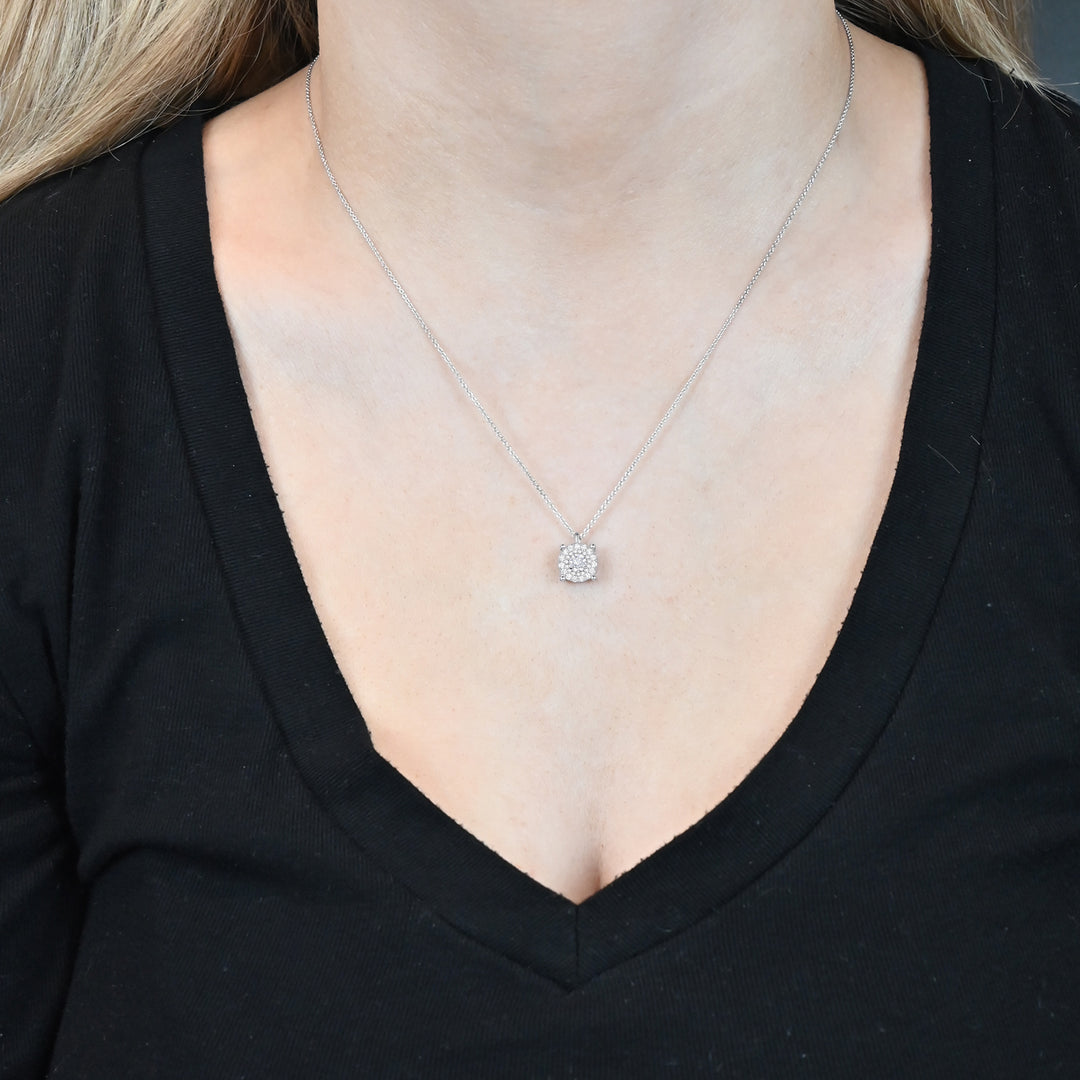 Sterling Silver 1/4 ct tw Diamond Miracle Plate Round Shape Pendant with 18" Chain (I-I2)