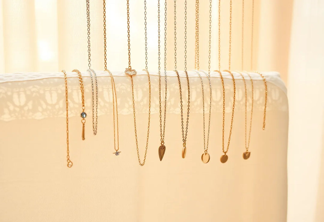 How to Pick the Right Necklaces for Everyday Wear