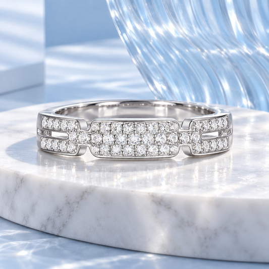 10K White Gold 1/4 ct tw Diamond Link Ring (I-I2)