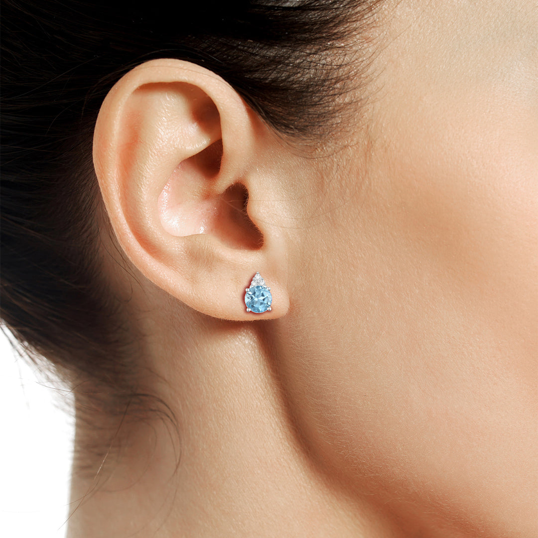 Elegant 14K Gold Stud Earrings with Diamonds and Blue Topaz – 4.5mm Stone