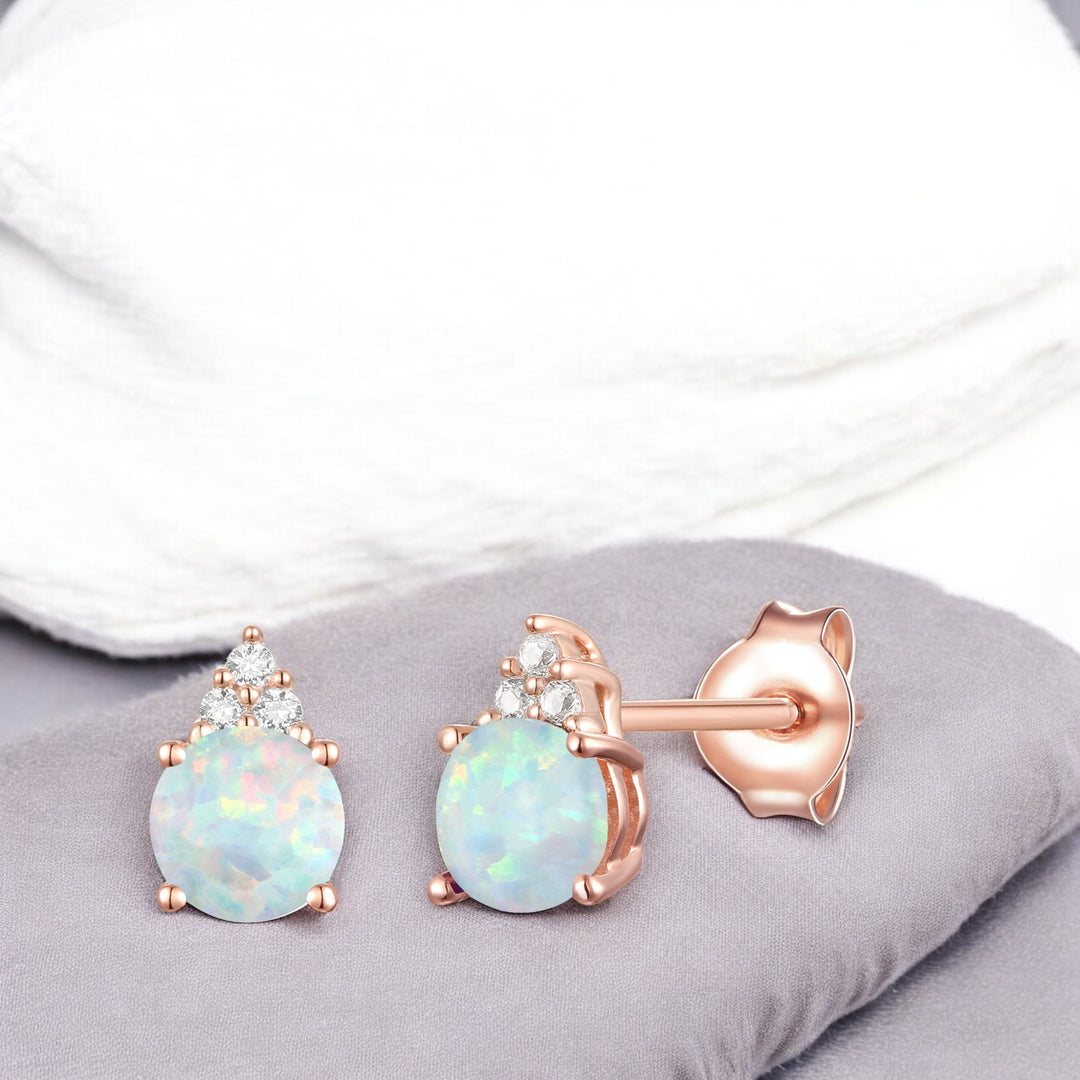 Elegant 14K Gold Stud Earrings with Diamonds and Opal – 4.5mm Stone