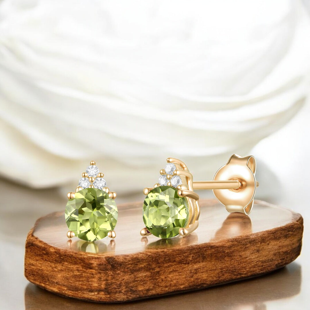 Elegant 14K Gold Stud Earrings with Diamonds and Peridot – 4.5mm Stone