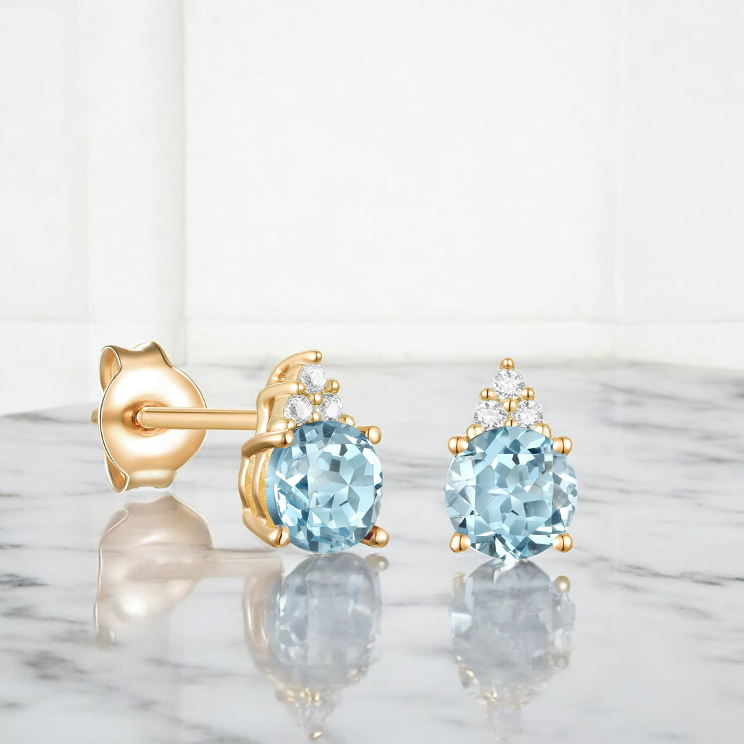 Elegant 14K Gold Stud Earrings with Diamonds and Aquamarine – 4.5mm Stone