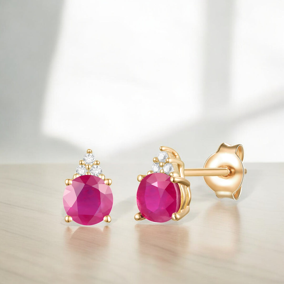 Elegant 14K Gold Stud Earrings with Diamonds and Ruby – 4.5mm Stone