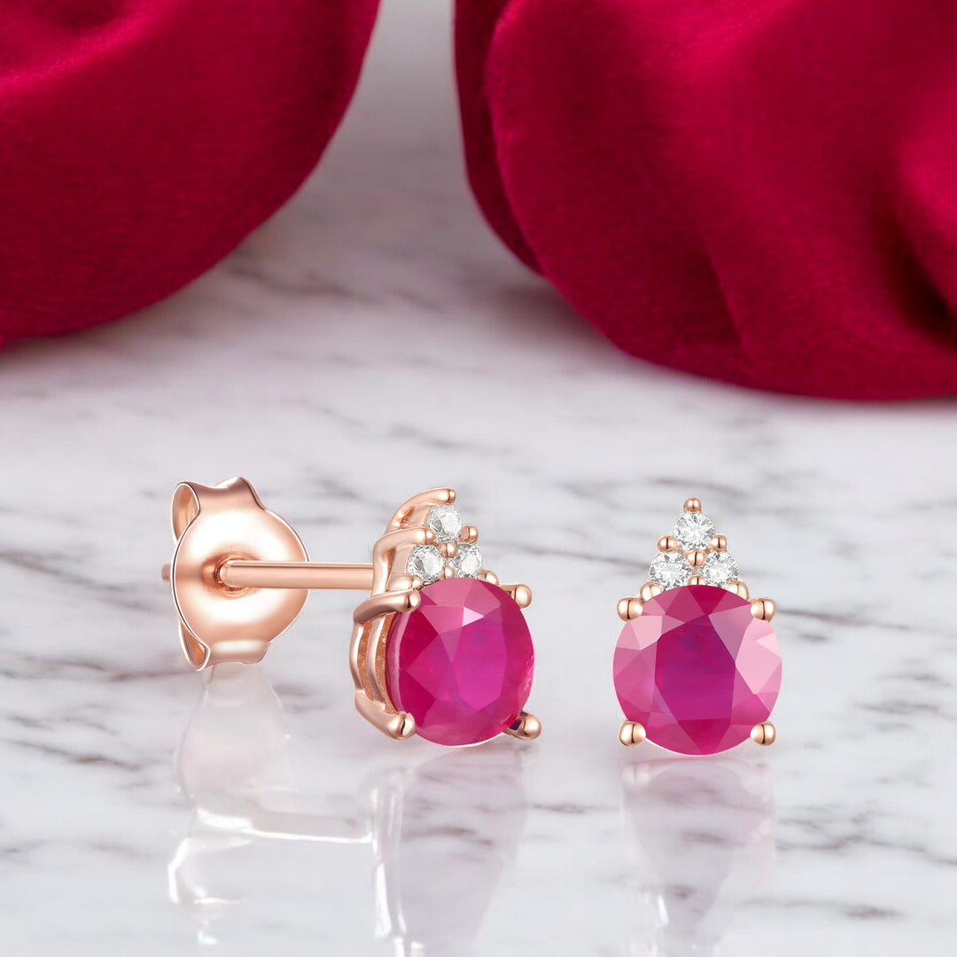 Elegant 14K Gold Stud Earrings with Diamonds and Ruby – 4.5mm Stone