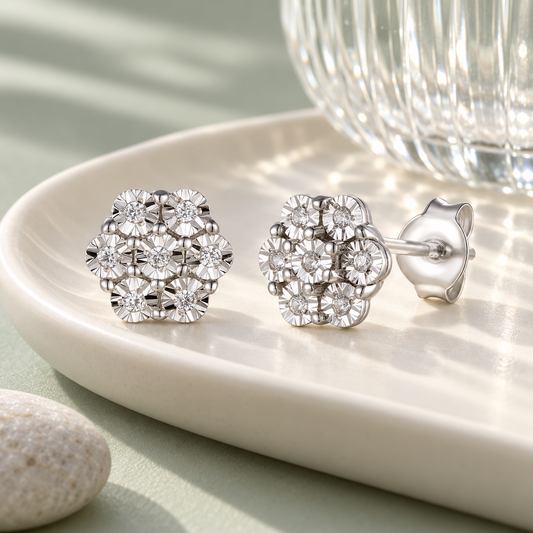Sterling Silver 1/10 ct tw Diamond Flower Stud Earrings