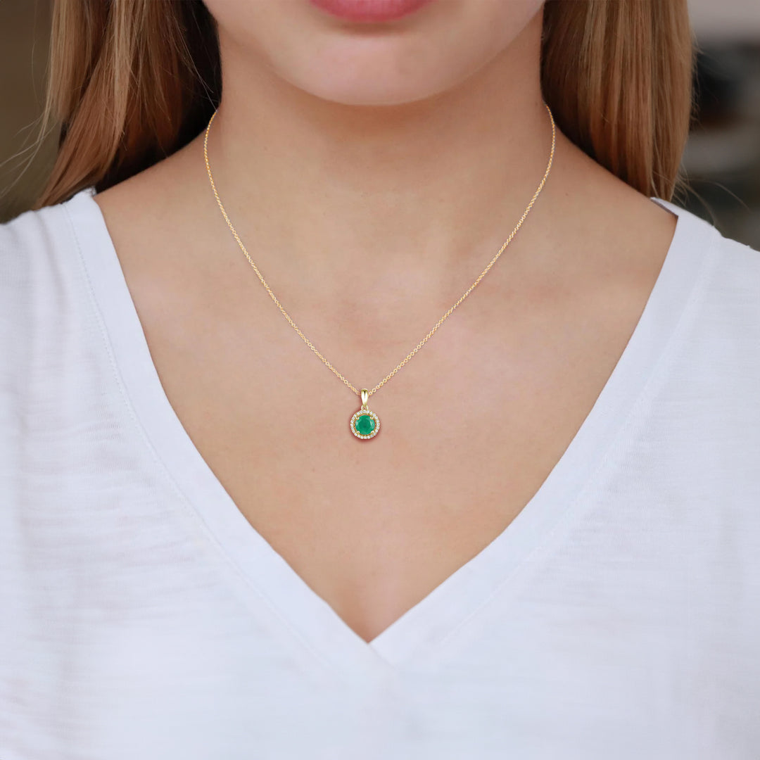 Elegant 10K Gold Pendant with Genuine Emerald and Diamonds – 5mm Stone, 18" Rope Chain