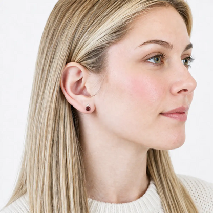Elegant 14K Gold Stud Earrings with Diamonds and Garnet – 4.5mm Stone
