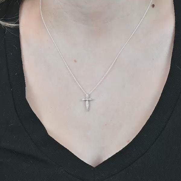 Sterling Silver 1/8 ct tw Diamond Cross Pendant with 18" Chain (I-I2)